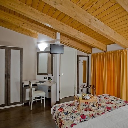 Hotel Lago Di Como كوليكو المظهر الخارجي الصورة