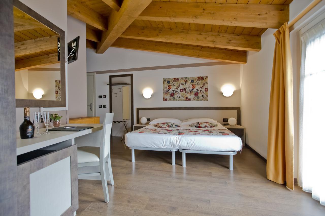 Hotel Lago Di Como كوليكو المظهر الخارجي الصورة
