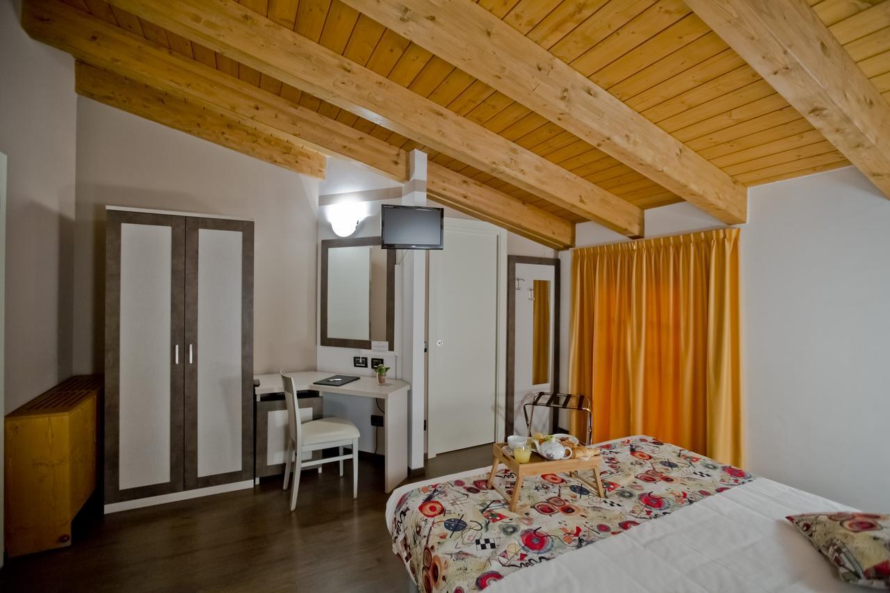 Hotel Lago Di Como كوليكو المظهر الخارجي الصورة